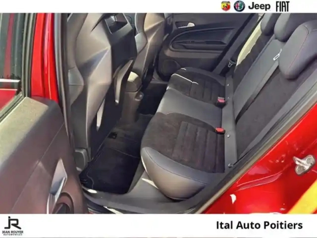 Alfa Romeo Junior elettrica 280ch veloce — photo 14
