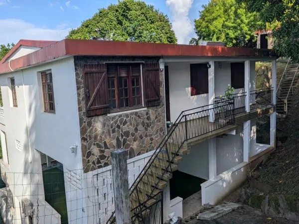 Maison 10 pièces 297 m²