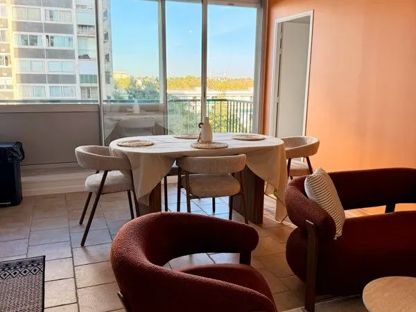Colocation 4 chambres - Appartement entièrement rénové et meublé - Massy