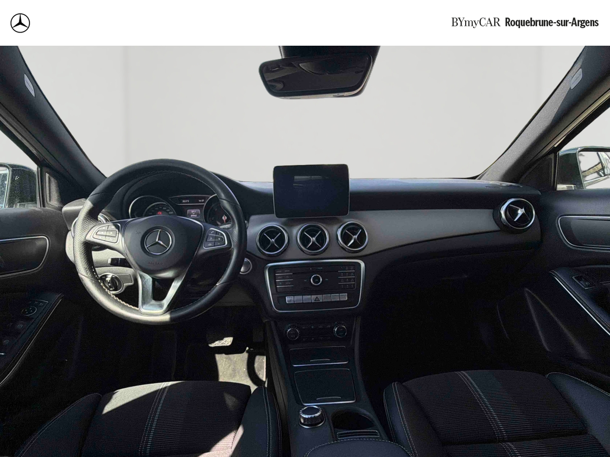 Mercedes GLA 180 d 7-G DCT — photo 9