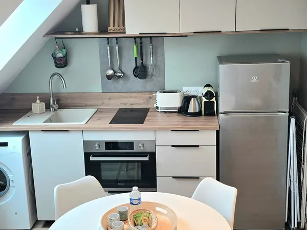 T1 MEUBLÉ 45 m² - 510 TOUT COMPRIS - LOCATION MOYENNE DURÉE