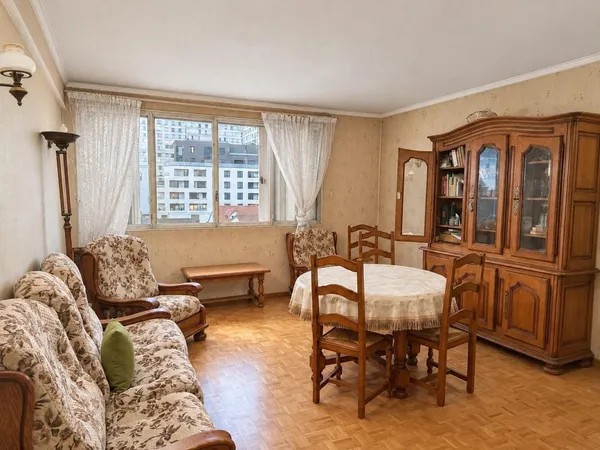 135 Avenue AGENT SARRE