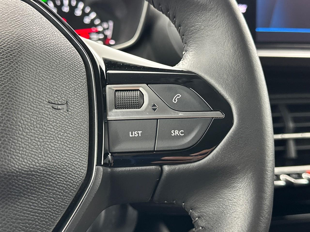 Peugeot 208 puretech 75 s&s bvm5 style — photo 19