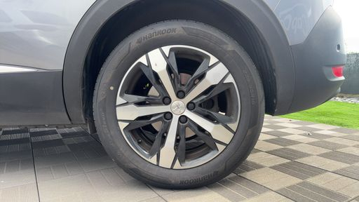 Peugeot 5008 1.5 BlueHDi 130 EAT8 - GT – 2023 – 78451 km – Diesel – Boîte Automatique — photo 5