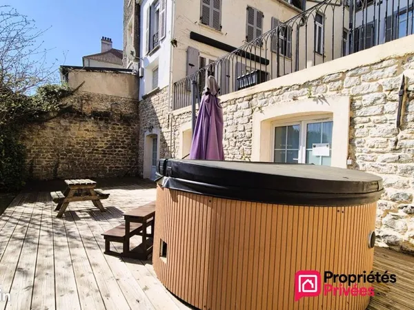 Maison 15 pièces 368 m²