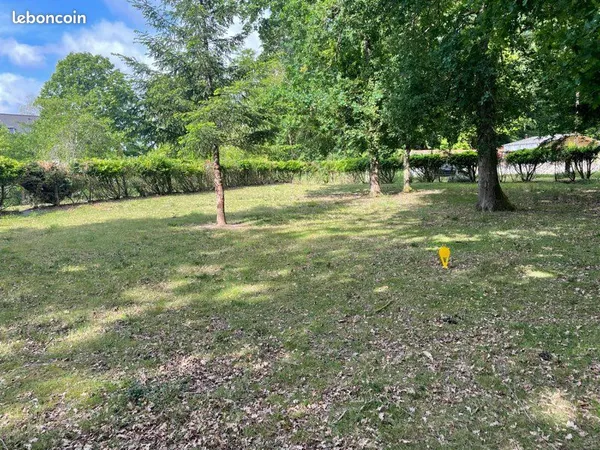 À VENDRE Terrain de 640 m² NON CONSTRUCTIBLE
