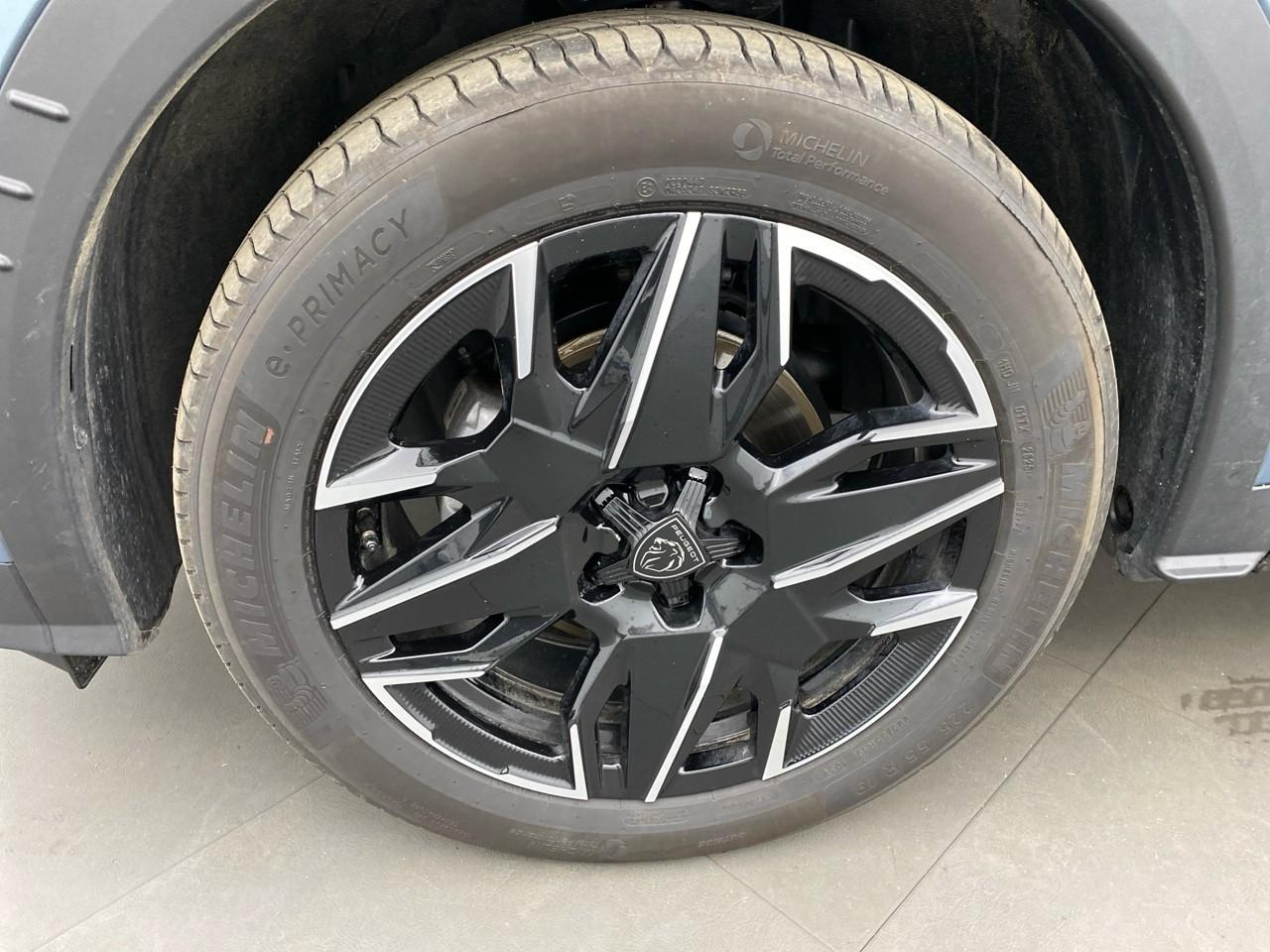 Peugeot 3008 hybrid 145 e-dcs6 gt — photo 11