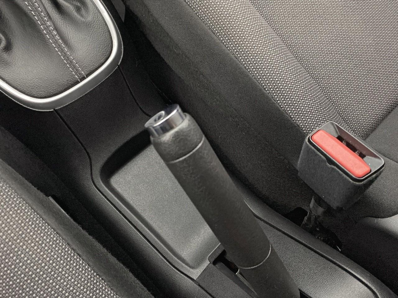 Citroën C3 puretech 110 s&s eat6 shine — photo 30