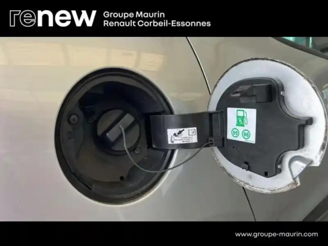 Renault Clio 0.9 tce 75ch energy limited 5p euro6c — photo 13