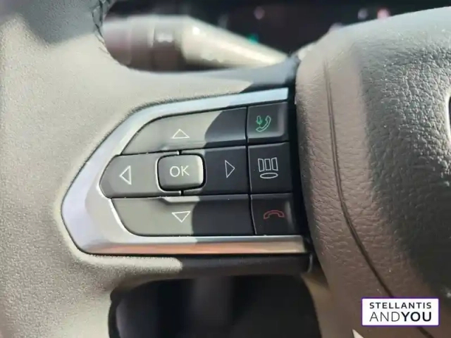 Jeep Compass 1.3 phev t4 240 ch 4xe eawd — photo 20