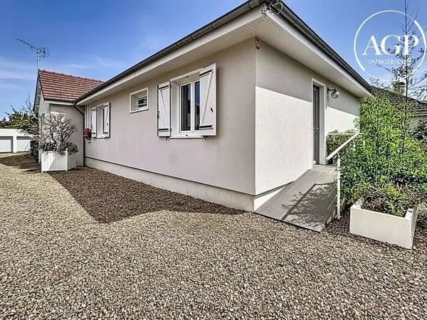 Maison de plain-pied 5 pièces 118 m²