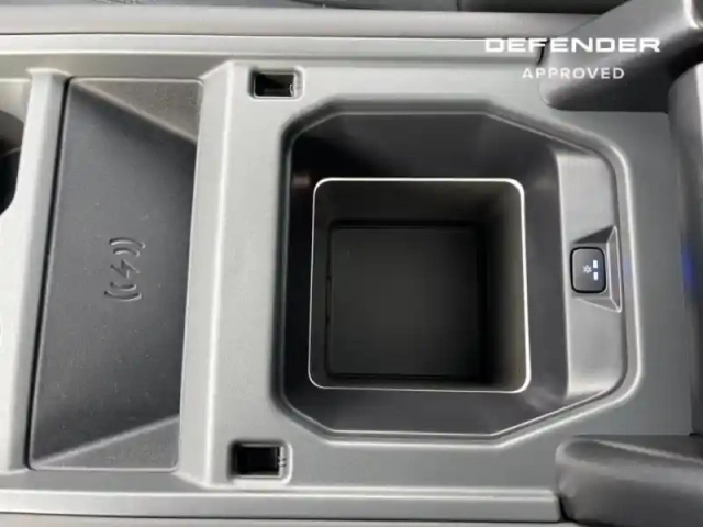 Land Rover Defender 110 2.0 p300e x-dynamic hse — photo 12