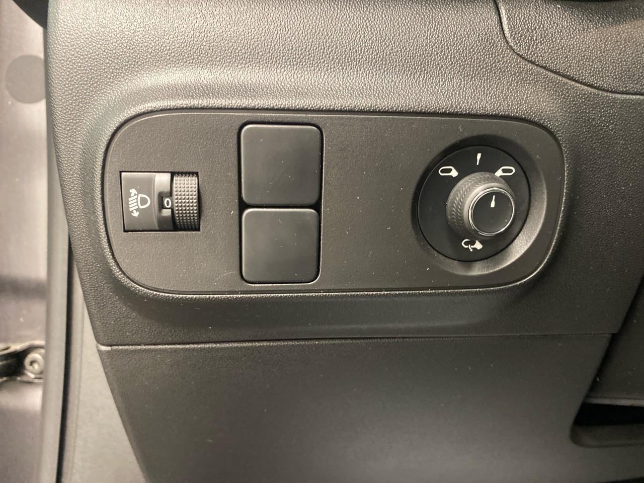 Citroën C3 puretech 110 s&s bvm6 saint james — photo 19