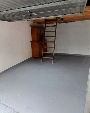 Location Garage 15 m² + Mezzanine 7 m² — Ultra centre-ville