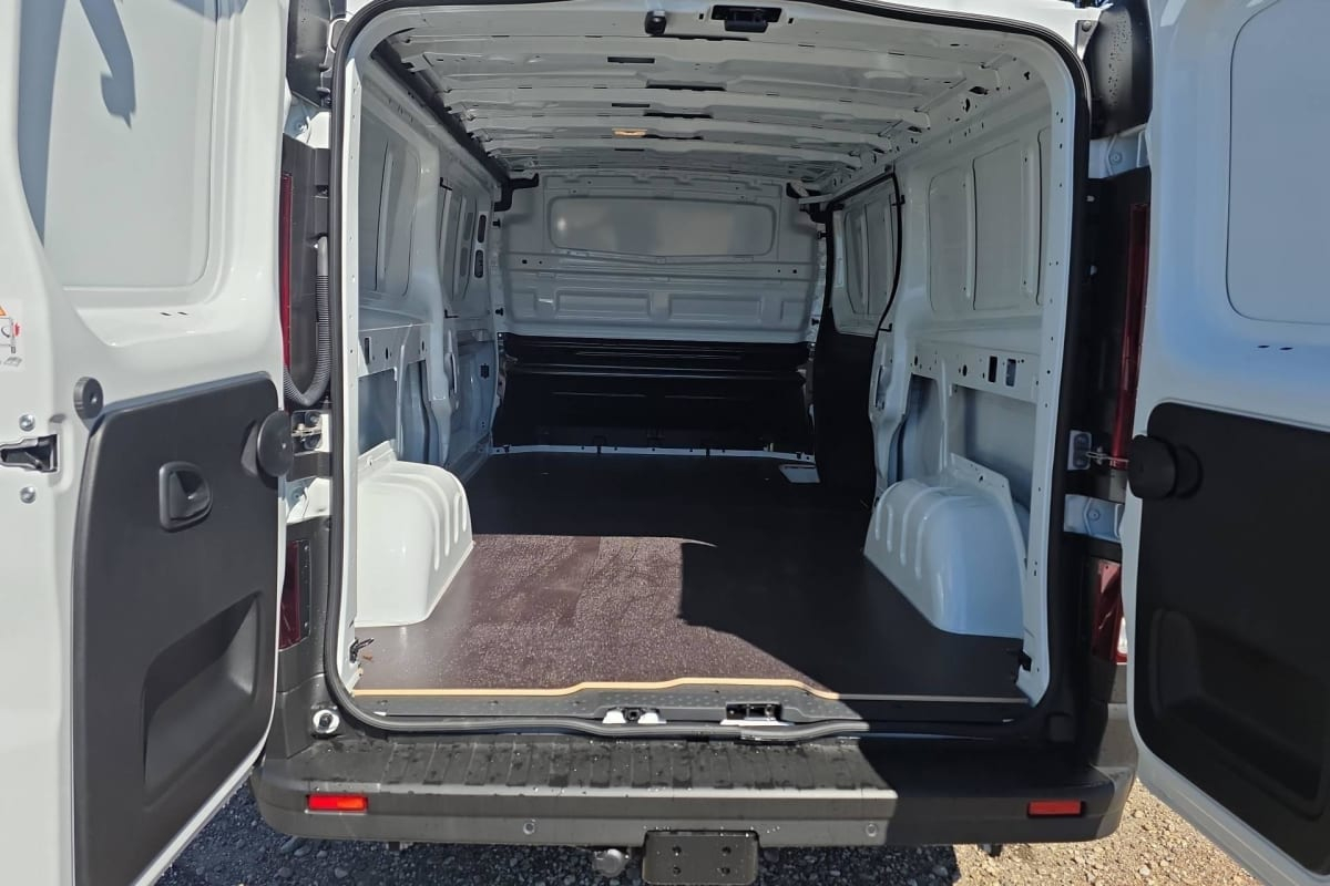 Renault TRAFIC FOURGON — photo 11