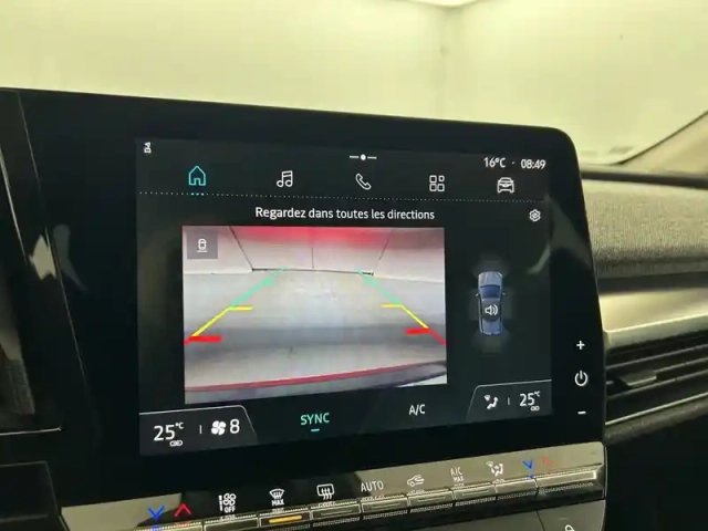 Renault Megane e-tech ev40 130ch standard charge — photo 23