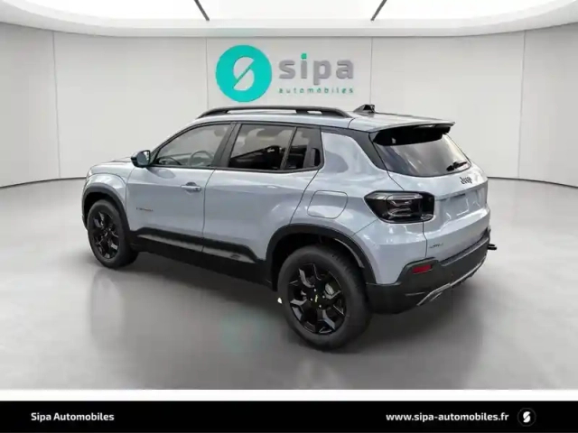 Jeep Avenger 1.2 turbo t3 145 ch bvr6 4xe — photo 8
