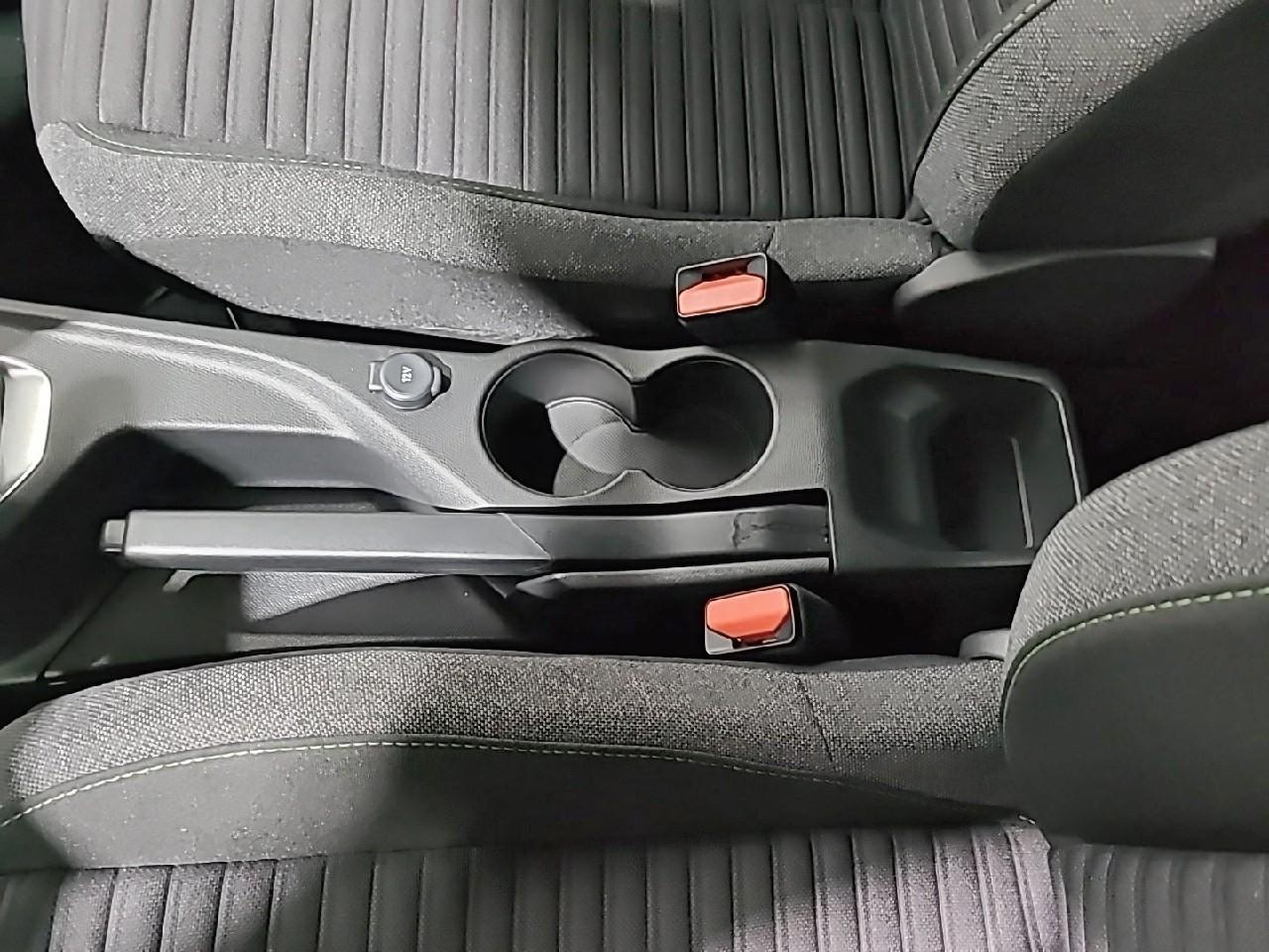 Peugeot 2008 puretech 100 s&s bvm6 active — photo 23