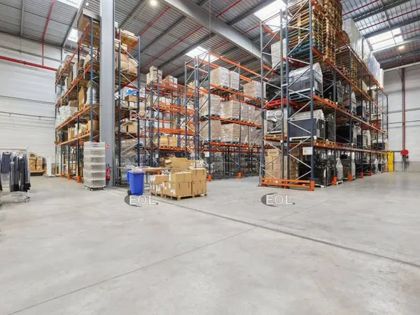 Entrepôt 4250 m²