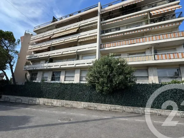 Studio 1 pièce 21 m²