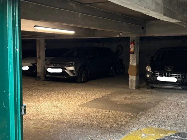 Parking 10 m²