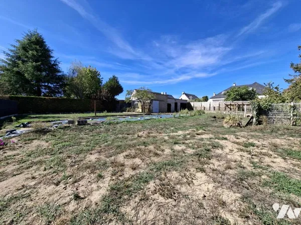 Terrain 822 m²