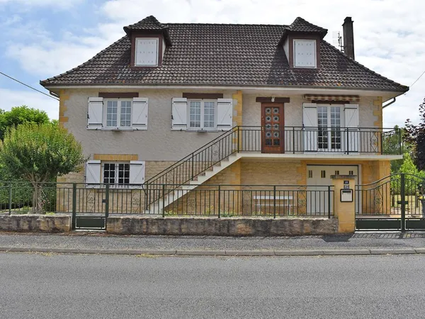 Maison Terrasson La Villedieu 7 pièce(s) 146 m2