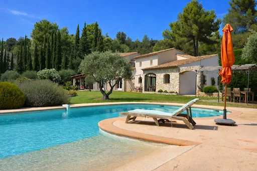 Maison 6 pièces 250 m²