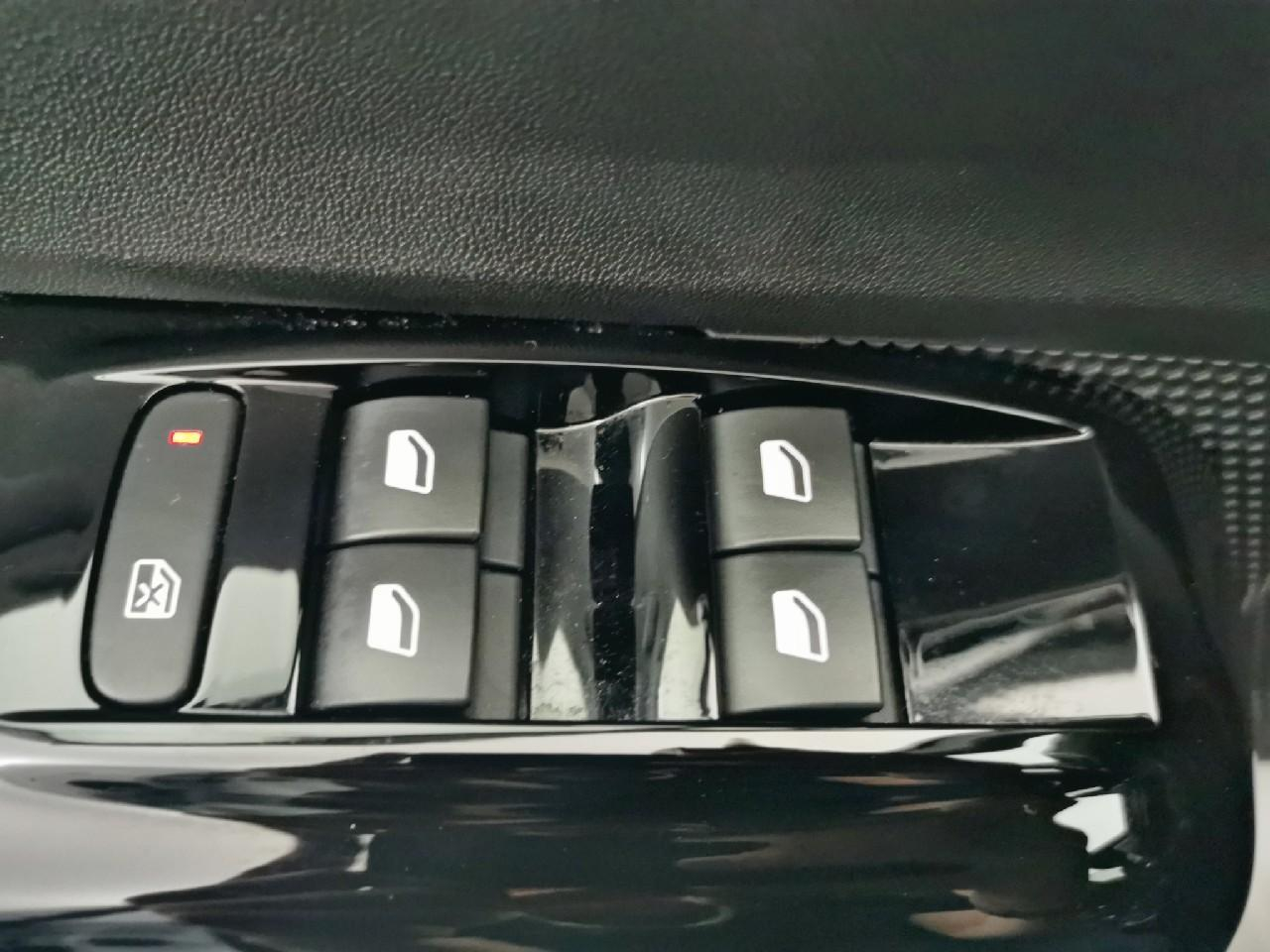 Citroën C3 puretech 110 s&s eat6 shine — photo 26