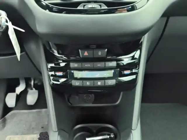 Peugeot 208 bluehdi 100ch s&amp;s bvm6 allure business — photo 13
