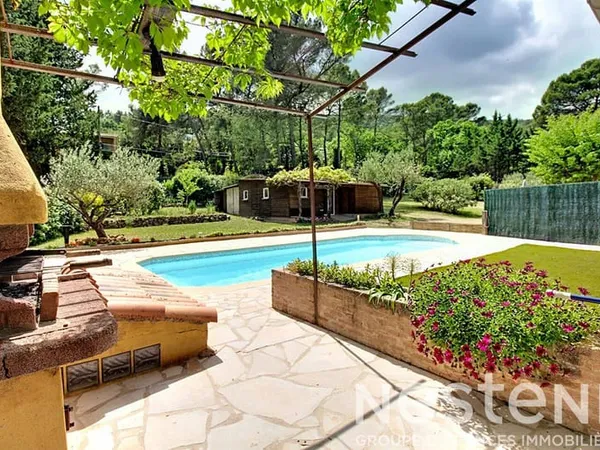 Maison 6 pièces 160 m²