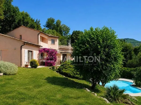 Villa 6 pièces 186 m²