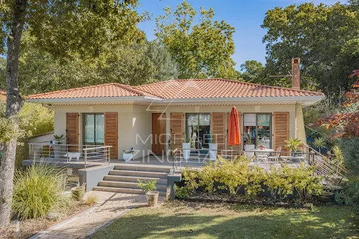 Maison 8 pièces 185 m²