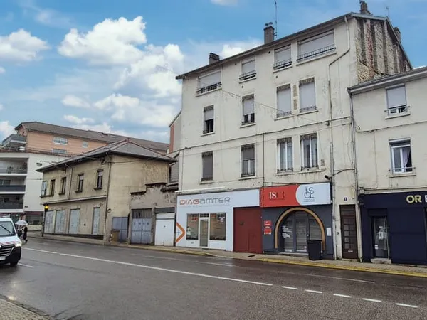 Appartement de type 3 de 74 m2 habitable .