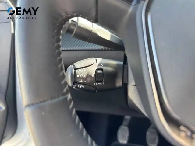 Peugeot 208 puretech 75 s&amp;s bvm5 — photo 13