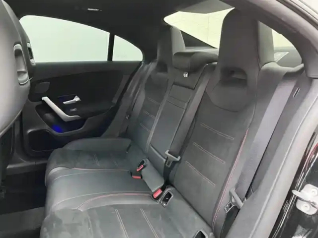 Mercedes Cla coupé 180 amg line — photo 14