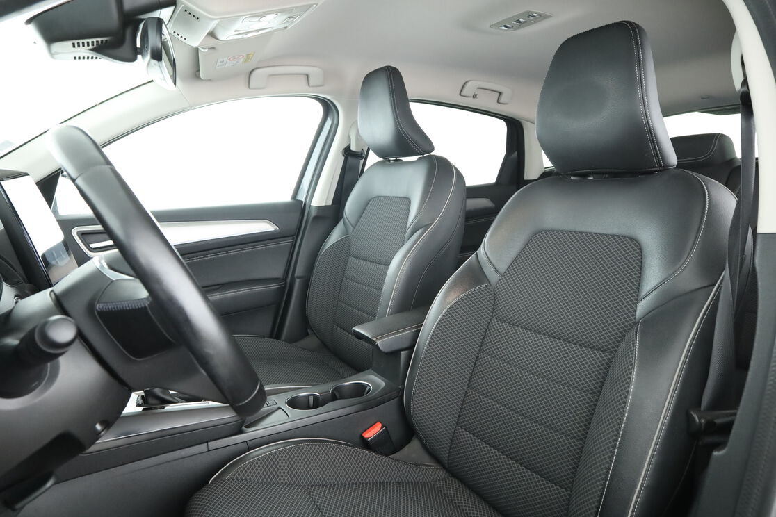 Renault Arkana 1.6 E-Tech Intens — photo 9