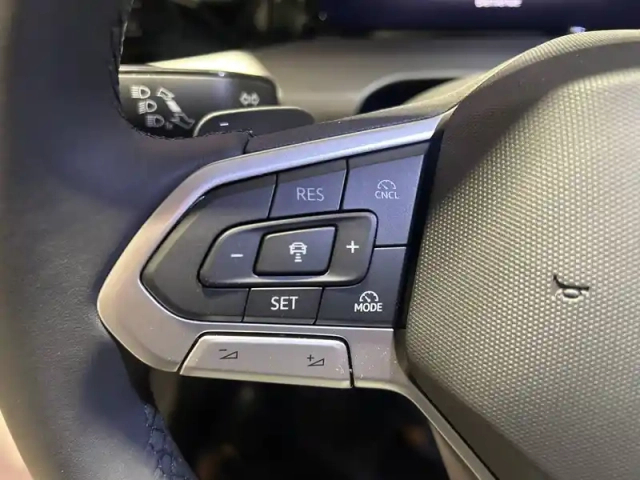 Volkswagen Golf 1.5 ehybrid 204 dsg6 — photo 30