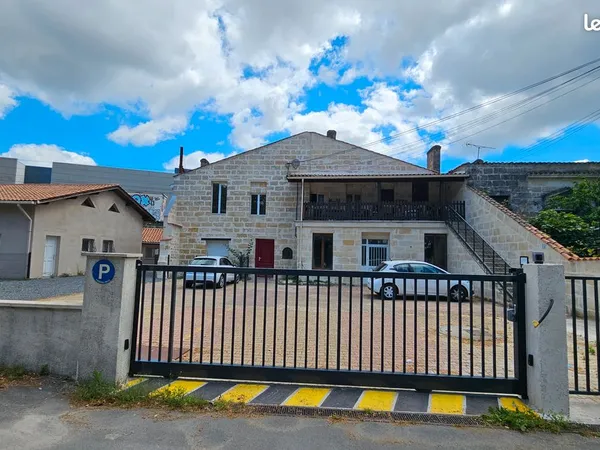 Duplex T2 (8) - 209 quai de Brazza