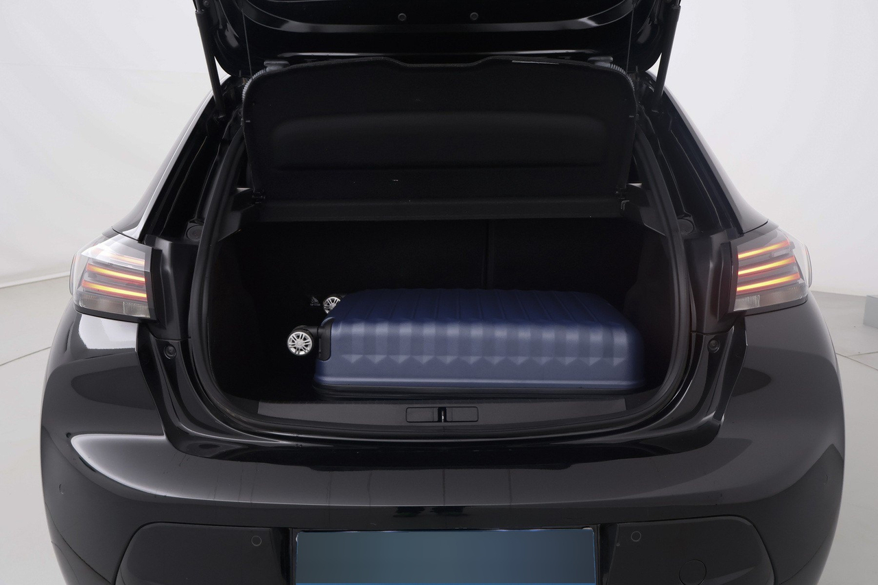 Peugeot 208 — photo 15
