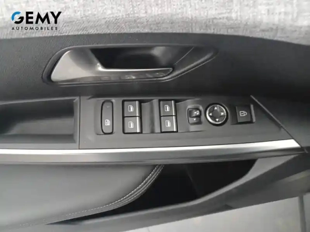 Peugeot 5008 hybrid 145 e-dcs6 — photo 12