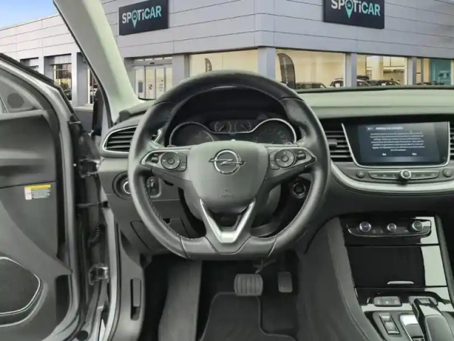 Opel Grandland X hybrid 225 ch bva8 edition — photo 12