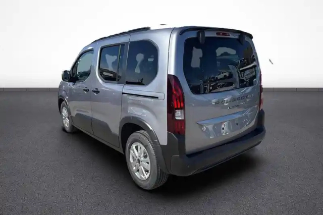 Peugeot Rifter m diesel 100 ch manuelle 5pl — photo 4