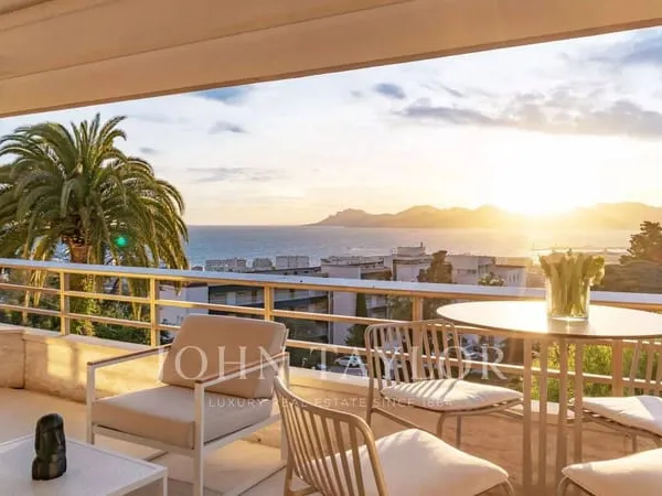 Appartement 5 pièces 140 m²