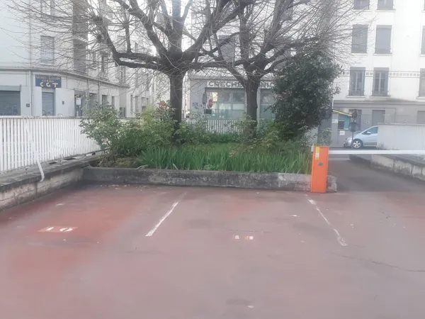 Loue parking 10m²