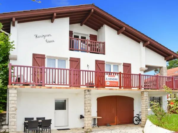 Maison 7 pièces 384 m²