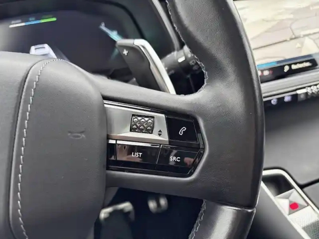 Ds Ds 7 ds7 crossback hybride e-tense 300 eat8 4x4 — photo 97