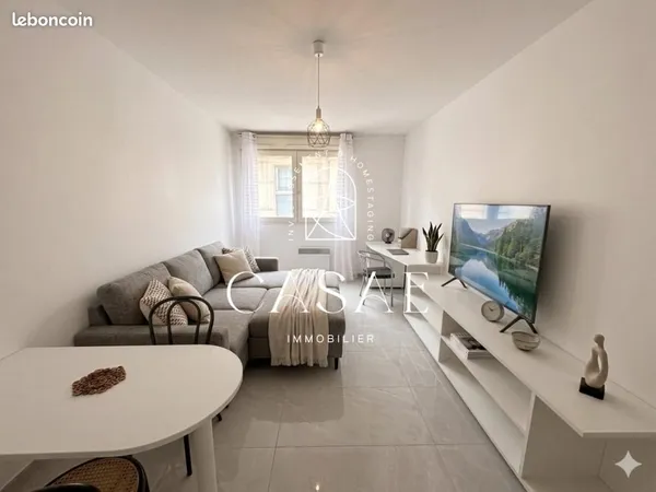 Studio 1 pièce 20 m²