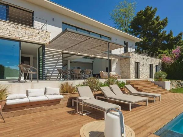 Maison individuelle 7 pièces 240 m²