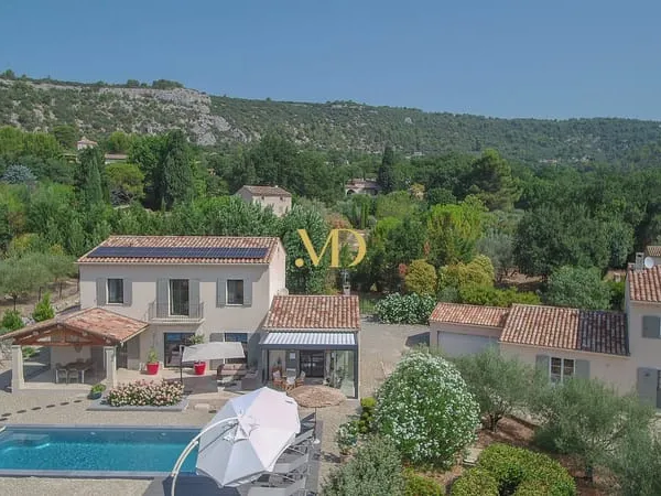 Deux maisons pour cette propriété d'exception avec piscine et vues